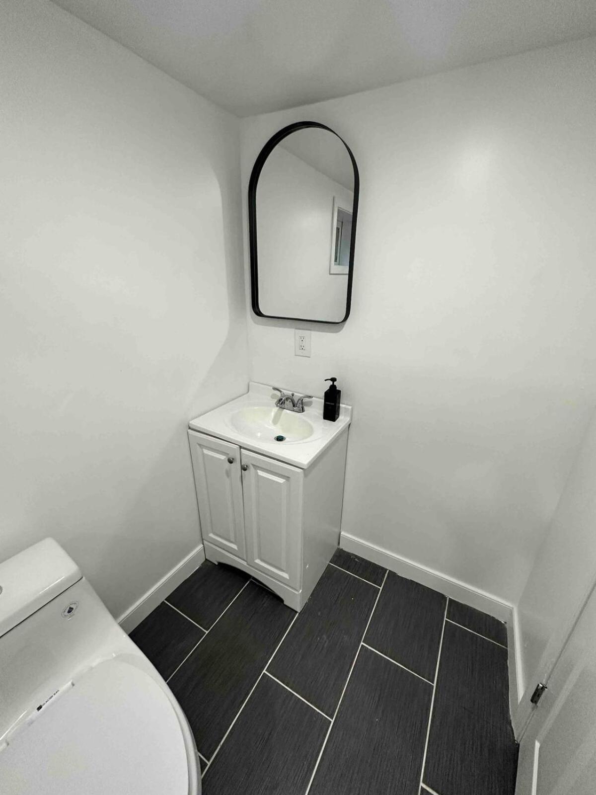 Lovely Basement 1-Bedroom With Free Parking Washington Exterior foto