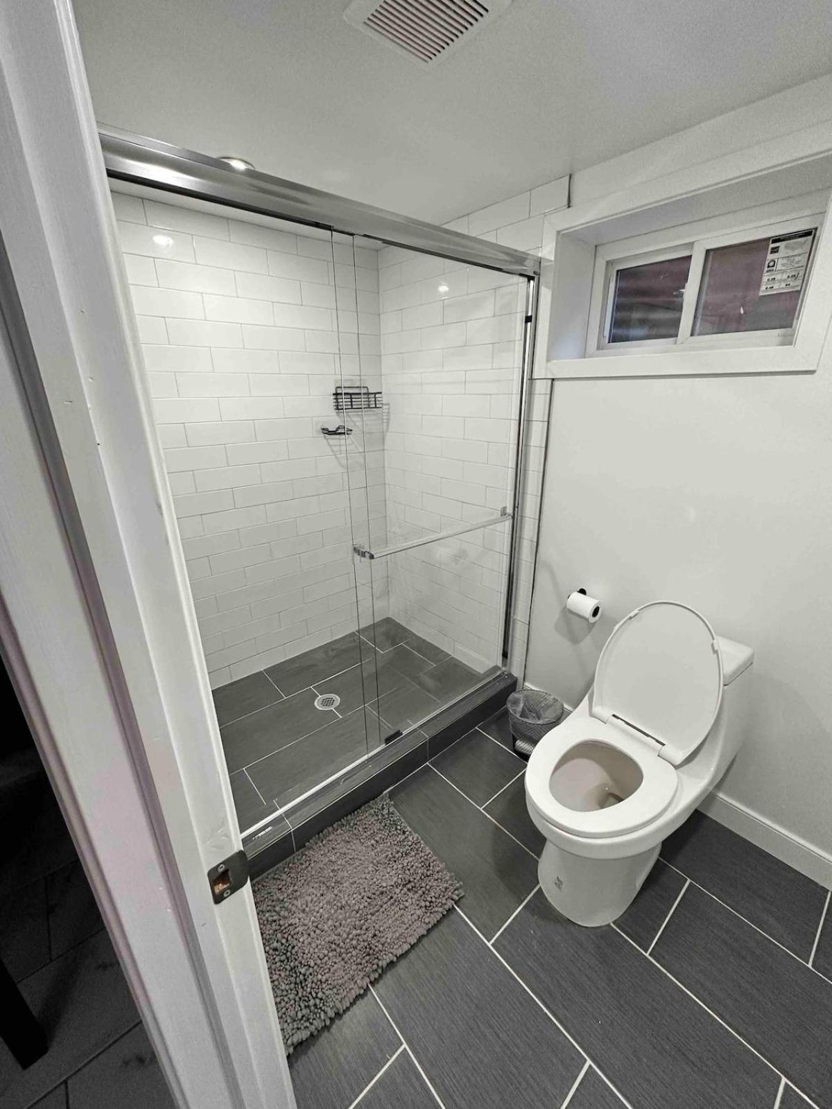 Lovely Basement 1-Bedroom With Free Parking Washington Exterior foto